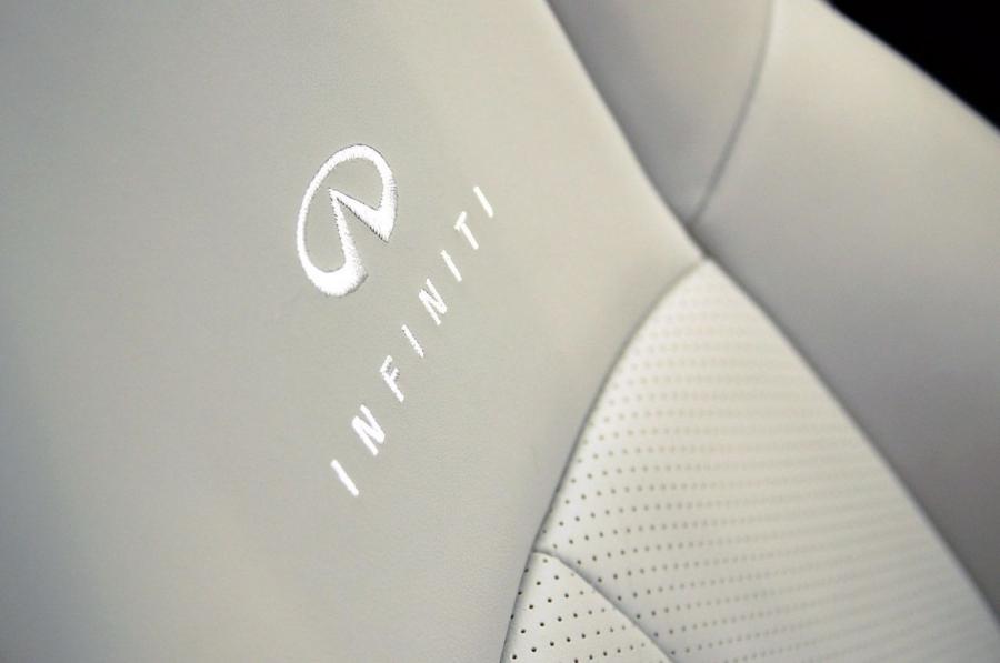  Infiniti G37x S Sedan 2009 года  (фото 12 из 44)